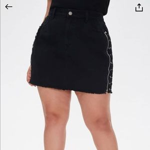 Plus size strappy-panel denim skirt